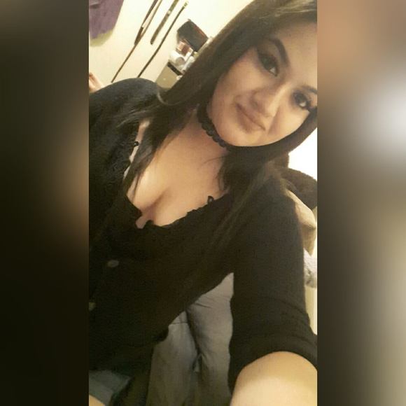 Meet your Posher, Lizzy - Picture 1 of 1